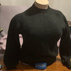Vintage Lands End Shetland Sweater spruce green. Size XL. Hand wash. 100% wool.